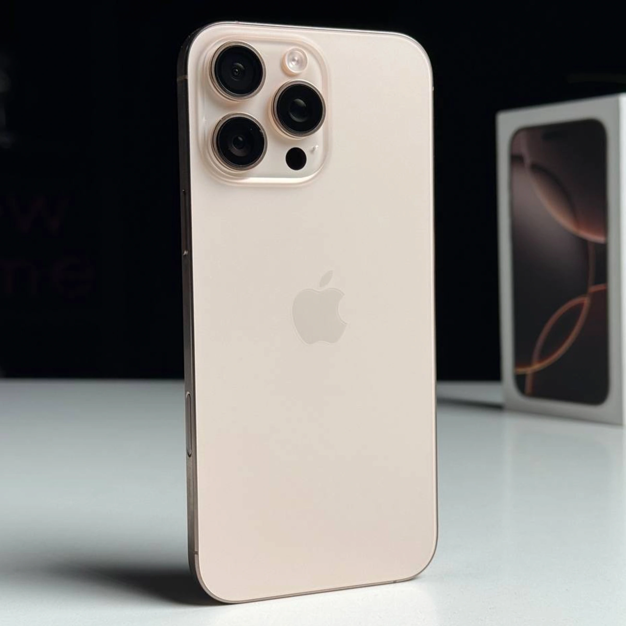 ВЖИВАНИЙ Б/У Apple iPhone 16 Pro Max 256GB Desert Titanium (MYWX3) - Состояние: хороший | Аккумулятор: 93% | Комплектация: полный | Гарантія: 3 мес.