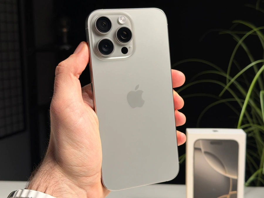 ВЖИВАНИЙ Б/У Apple iPhone 16 Pro Max 256GB Natural Titanium (MYWY3) - Стан: гарний | Акумулятор: 100% | Комплектація: повний | Гарантія: 3 міс.