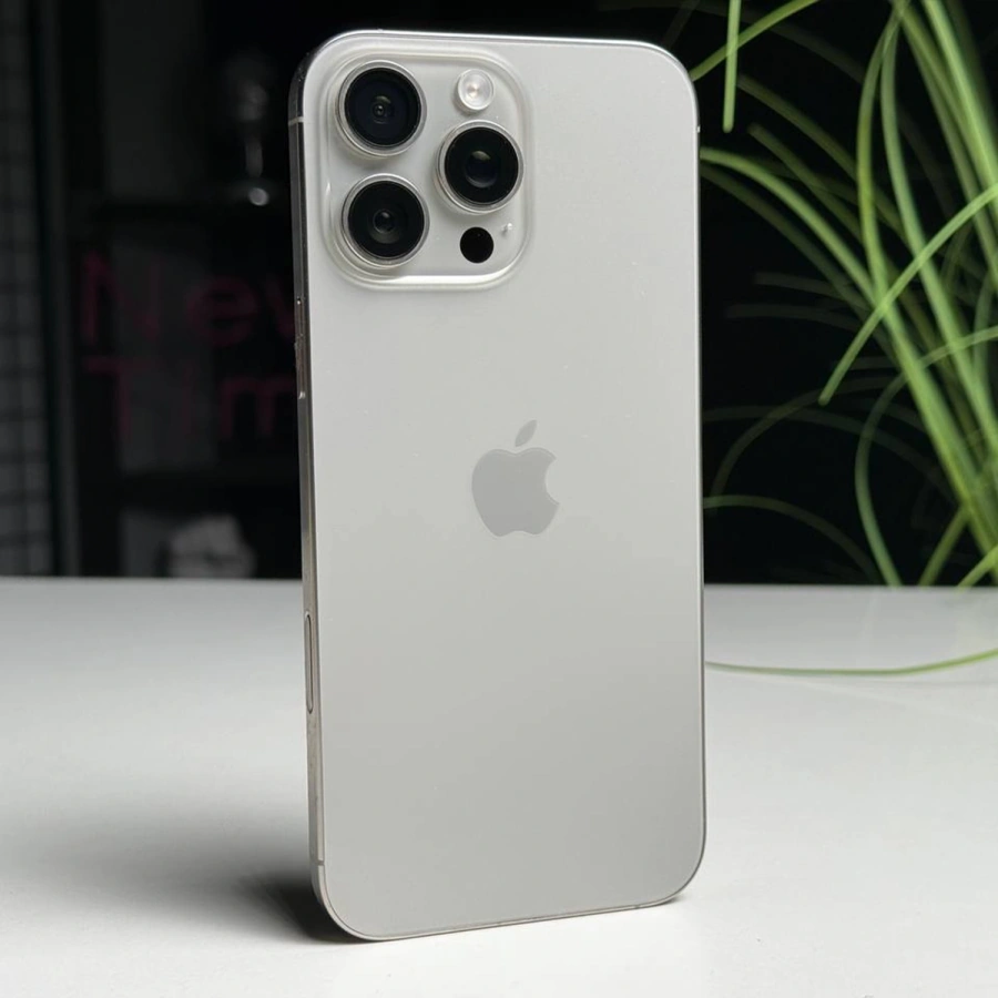 ВЖИВАНИЙ Б/У Apple iPhone 16 Pro Max 256GB Natural Titanium (MYWY3) - Стан: гарний | Акумулятор: 97% | Комплектація: iPhone, кабель | Гарантія: 3 міс.
