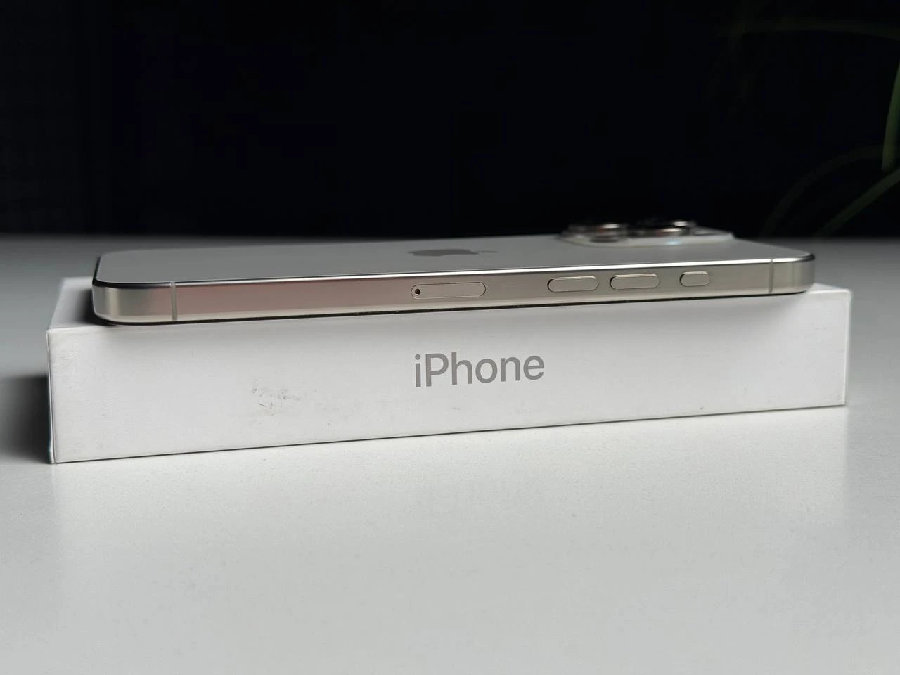 ВЖИВАНИЙ Б/У Apple iPhone 16 Pro Max 256GB Natural Titanium (MYWY3) - Состояние: идеальный | Аккумулятор: 97% | Комплектация: полный | Гарантия: 3 мес.