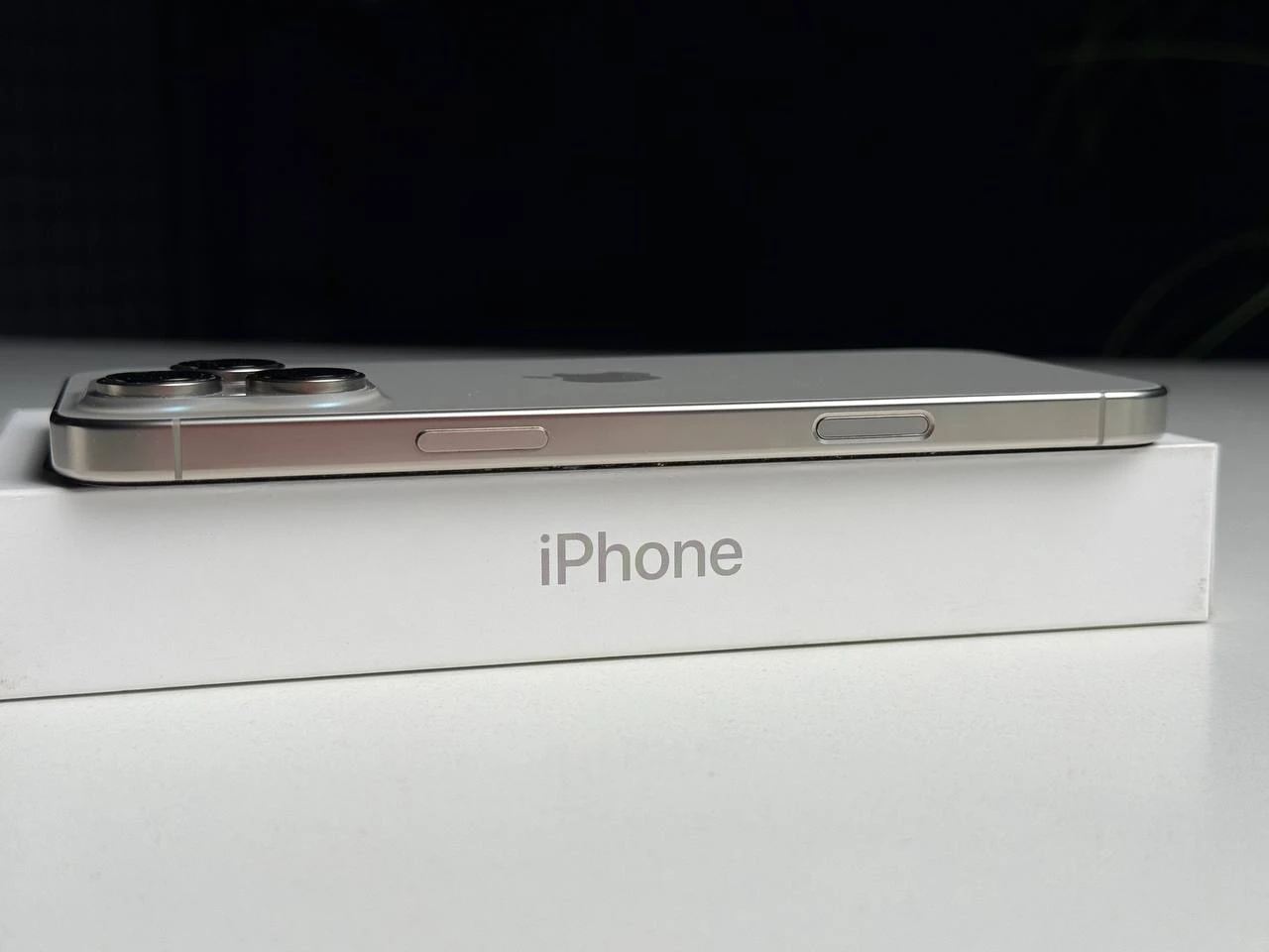 ВЖИВАНИЙ Б/У Apple iPhone 16 Pro Max 256GB Natural Titanium (MYWY3) - Состояние: идеальный | Аккумулятор: 97% | Комплектация: полный | Гарантия: 3 мес.