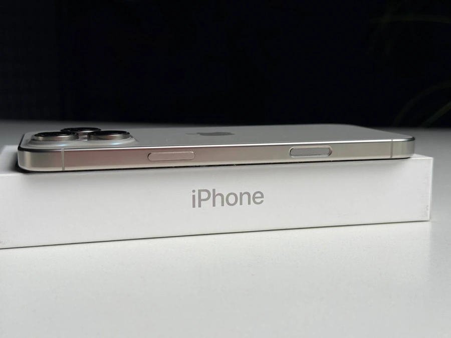 ВЖИВАНИЙ Б/У Apple iPhone 16 Pro Max 256GB Natural Titanium (MYWY3) - Состояние: идеальный | Аккумулятор: 97% | Комплектация: полный | Гарантия: 3 мес.