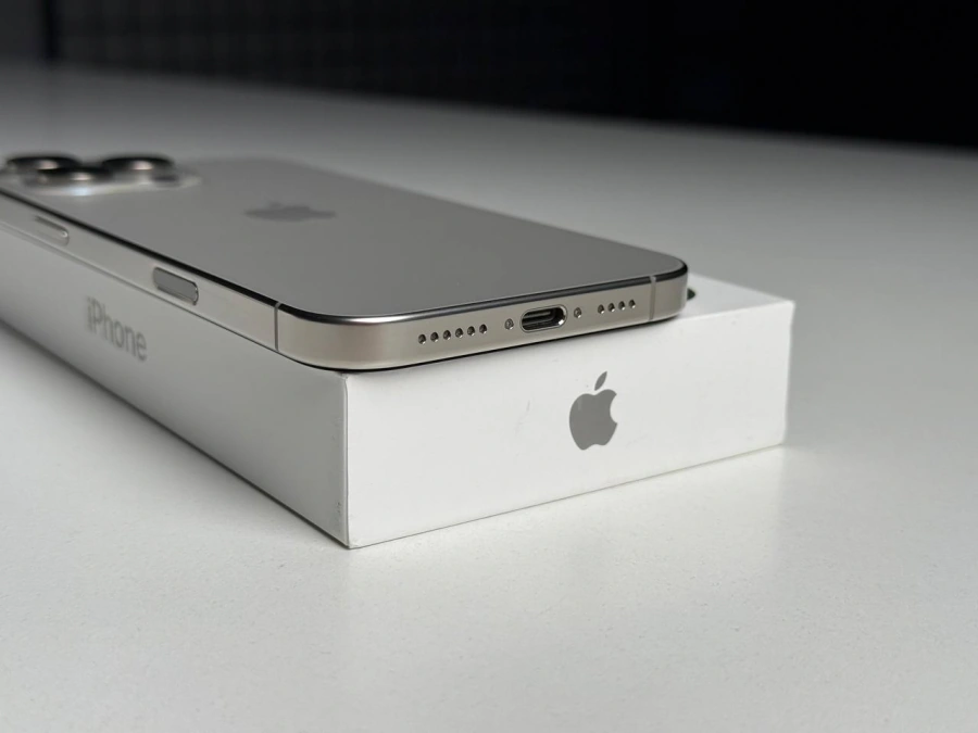 ВЖИВАНИЙ Б/У Apple iPhone 16 Pro Max 256GB Natural Titanium (MYWY3) - Состояние: идеальный | Аккумулятор: 97% | Комплектация: полный | Гарантия: 3 мес.