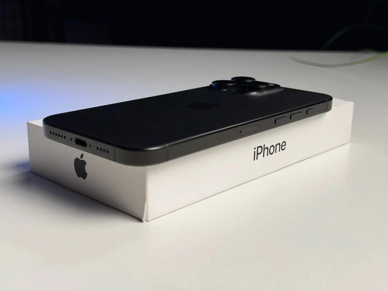 OPEN BOX Apple iPhone 16 Pro Max 512GB Black Titanium (MYX03) - Состояние: идеальный | Аккумулятор: 100% | Комплектация: полный | Гарантия: 3 мес.
