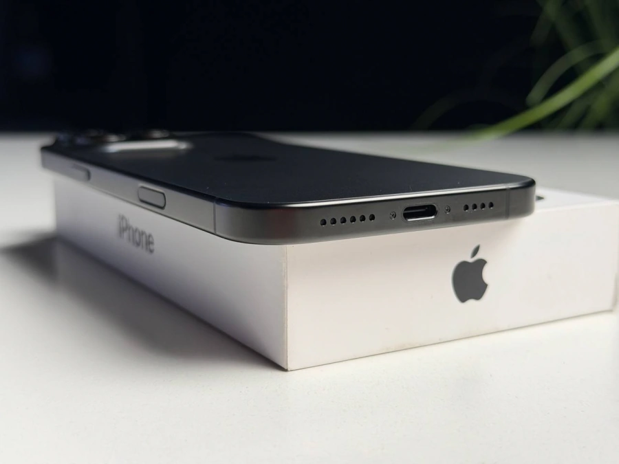OPEN BOX Apple iPhone 16 Pro Max 512GB Black Titanium (MYX03) - Стан: ідеальний | Акумулятор: 100% | Комплектація: повний | Гарантія: 3 міс.