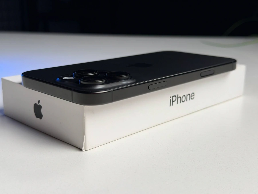 OPEN BOX Apple iPhone 16 Pro Max 512GB Black Titanium (MYX03) - Стан: ідеальний | Акумулятор: 100% | Комплектація: повний | Гарантія: 3 міс.