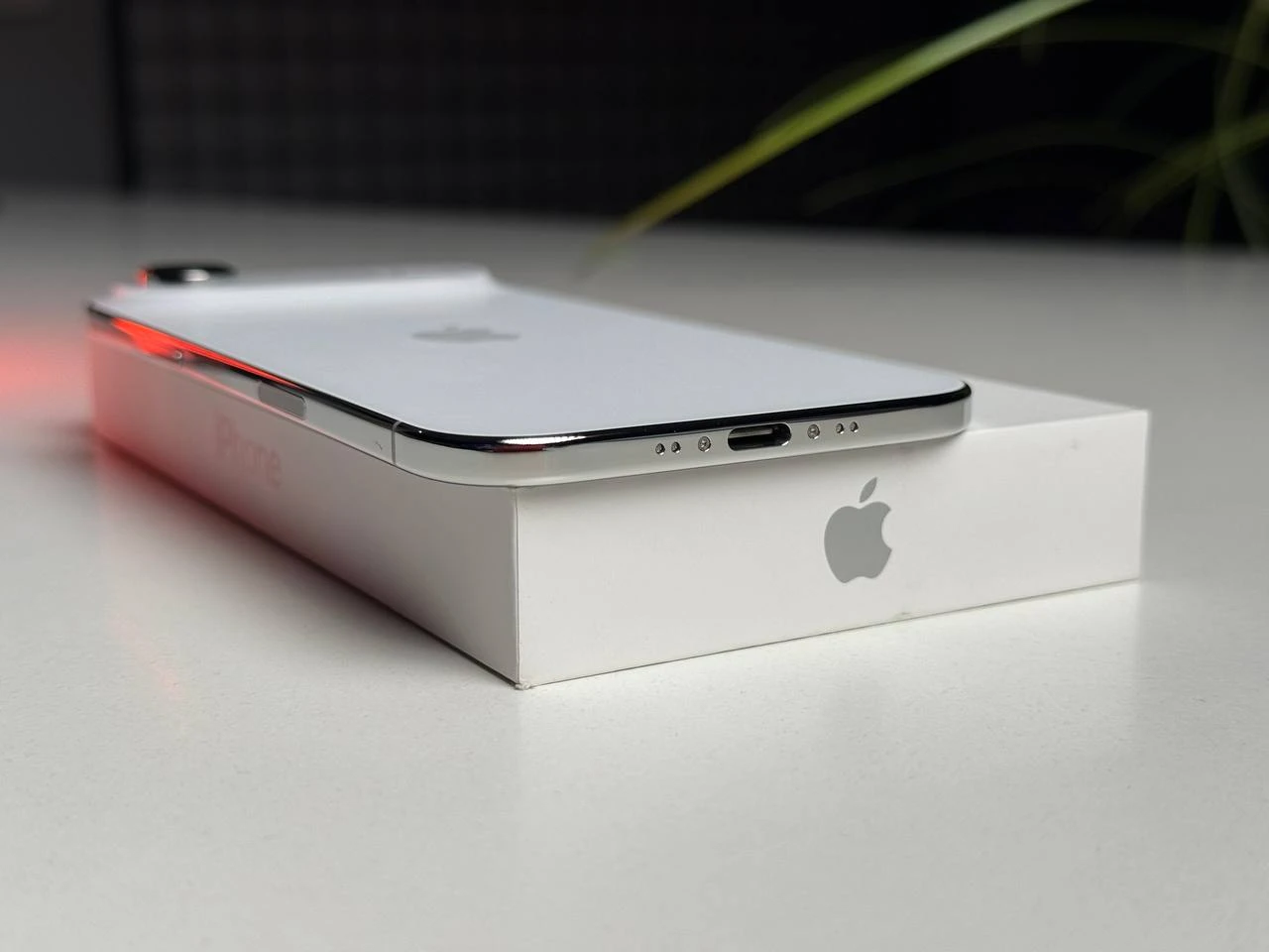 ВИТРИННЫЙ Apple iPhone Air 256GB Cloud White (MG2M4, MG194, MG284) - Состояние: идеальный | Аккумулятор: 100% | Комплектация: полный | Гарантия: 3 мес.