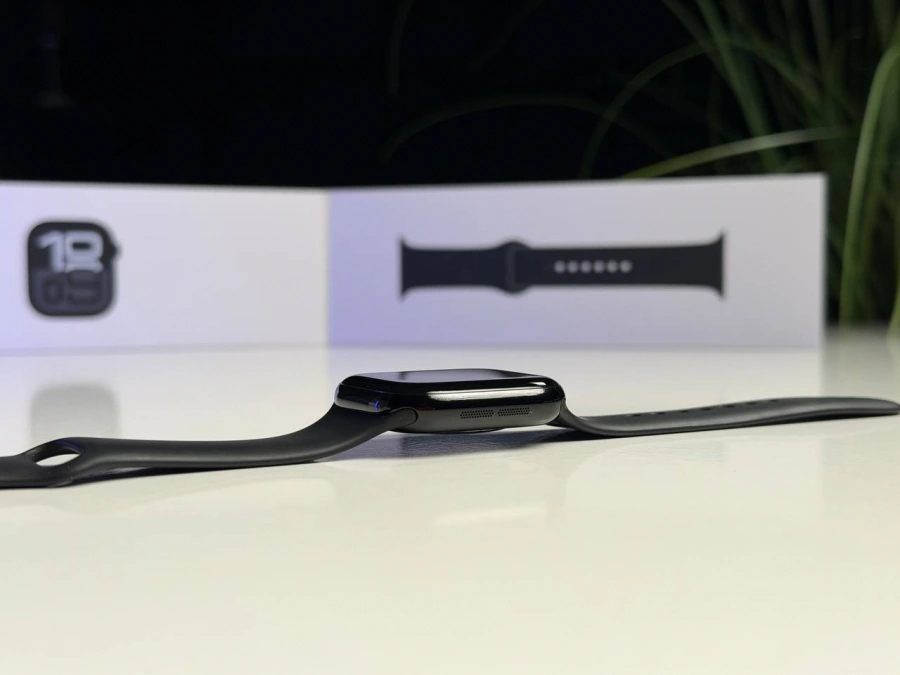 ВЖИВАНИЙ Б/У Apple Watch Series 10 GPS 42mm Jet Black Aluminum Case with Black Sport Band - S/M (MWWE3) - Состояние: хороший | Аккумулятор: 100% | Комплектация: полный | Гарантия: 3 мес.