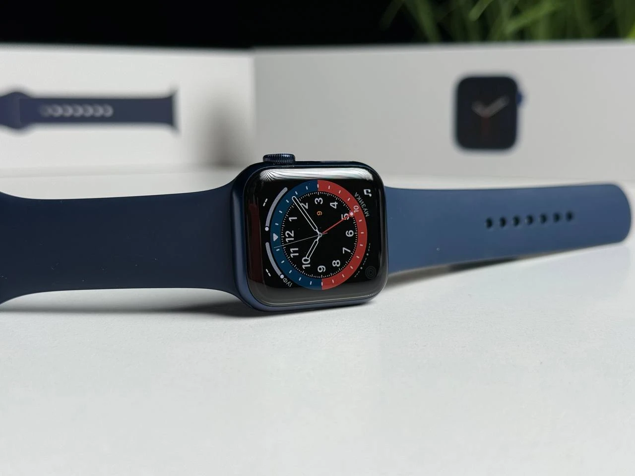 ВЖИВАНИЙ Б/У Apple Watch Series 6 GPS 40mm Blue Aluminium Case with Deep Navy Sport Band (MG143) - Состояние: хороший | Аккумулятор: 100% | Комплектация: полный | Гарантия: 3 мес.