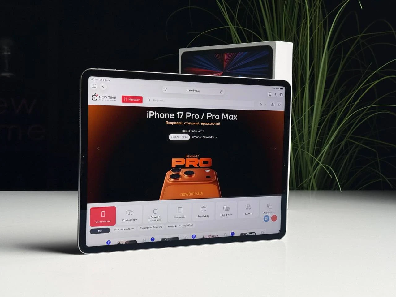ВЖИВАНИЙ Б/У iPad Pro 12.9" 2021 Wi-Fi 128GB Space Gray (MHNF3) - Состояние: хороший | Аккумулятор: 80% | Комплектация: полный | Гарантія: 3 мес.