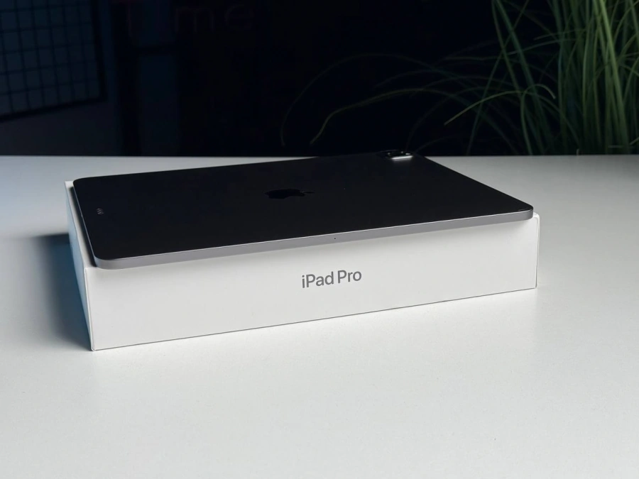 ВЖИВАНИЙ Б/У iPad Pro 12.9" 2021 Wi-Fi 128GB Space Gray (MHNF3) - Состояние: хороший | Аккумулятор: 80% | Комплектация: полный | Гарантія: 3 мес.