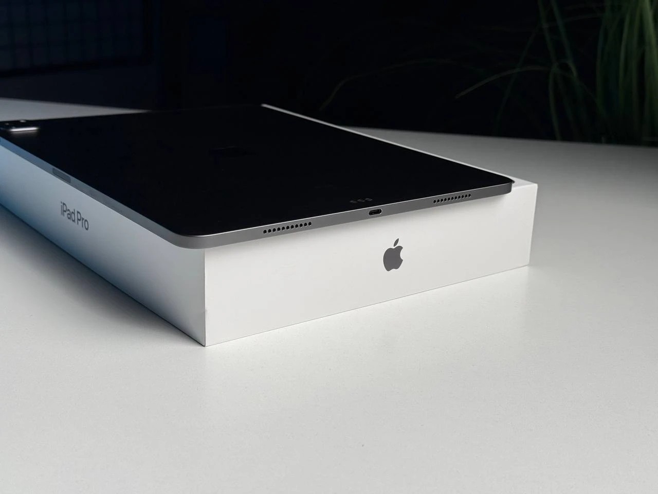 ВЖИВАНИЙ Б/У iPad Pro 12.9" 2021 Wi-Fi 128GB Space Gray (MHNF3) - Состояние: хороший | Аккумулятор: 80% | Комплектация: полный | Гарантія: 3 мес.