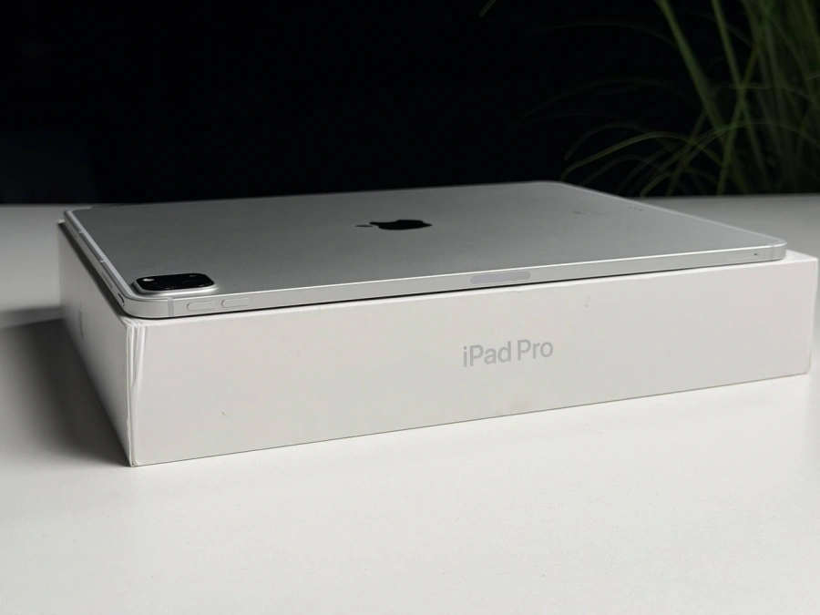 ВЖИВАНИЙ Б/У iPad Pro 12.9" 2021 Wi-Fi + Cellular 128GB Silver (MHNT3, MHR53) - Стан: гарний | Акумулятор: 95% | Комплектація: повний | Гарантія: 3 міс.