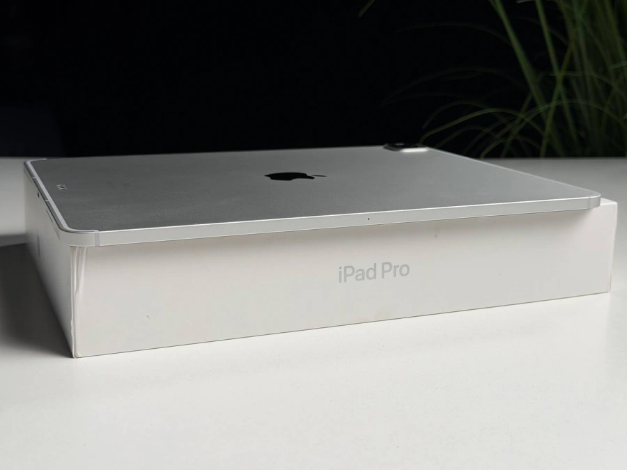ВЖИВАНИЙ Б/У iPad Pro 12.9" 2021 Wi-Fi + Cellular 128GB Silver (MHNT3, MHR53) - Стан: гарний | Акумулятор: 95% | Комплектація: повний | Гарантія: 3 міс.