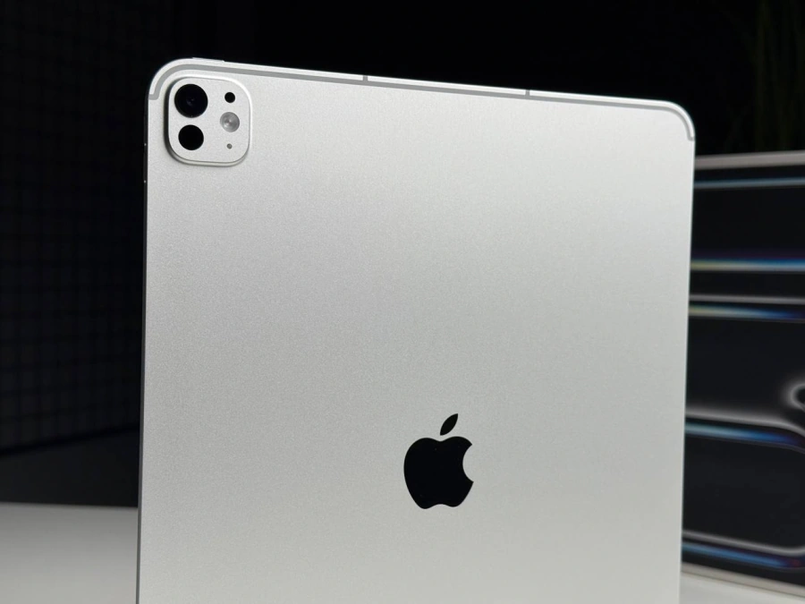 ВЖИВАНИЙ Б/У Планшет Apple iPad Pro 13" M4 2024 Wi-Fi + Cellular 256GB with Standard glass - Silver (MVXT3) - Стан: гарний | Акумулятор: 100% | Комплектація: повний | Гарантія: 3 міс.