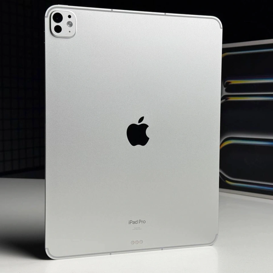 ВЖИВАНИЙ Б/У Планшет Apple iPad Pro 13" M4 2024 Wi-Fi + Cellular 256GB with Standard glass - Silver (MVXT3) - Стан: гарний | Акумулятор: 100% | Комплектація: повний | Гарантія: 3 міс.
