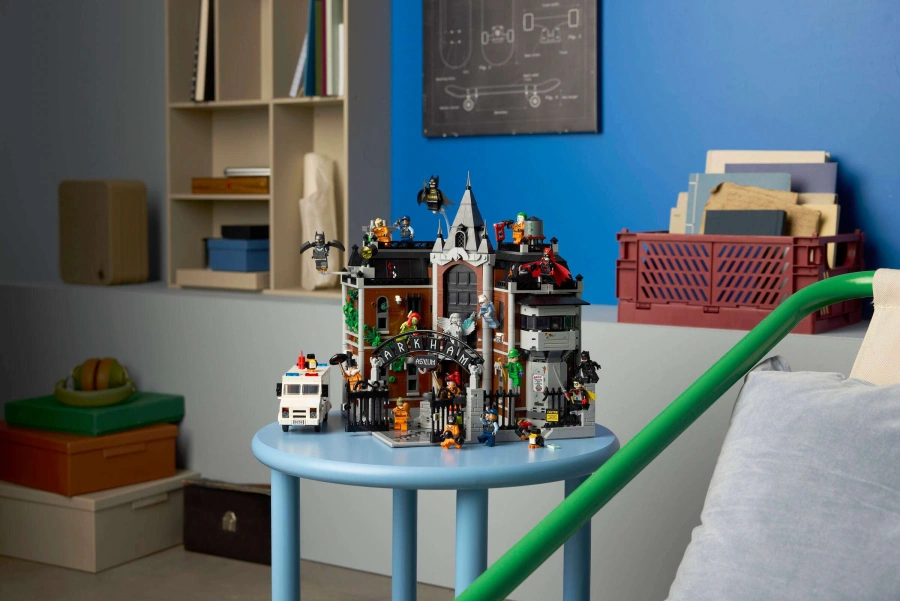 Блоковий конструктор LEGO DC Batman Аркхемський притулок (76300)