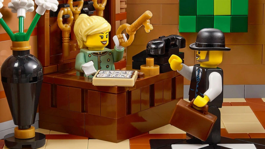 Блоковий конструктор LEGO Icons Бутік-готель (10297)