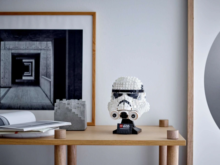 Блоковый конструктор LEGO Star Wars Шлем штурмовика (75276)