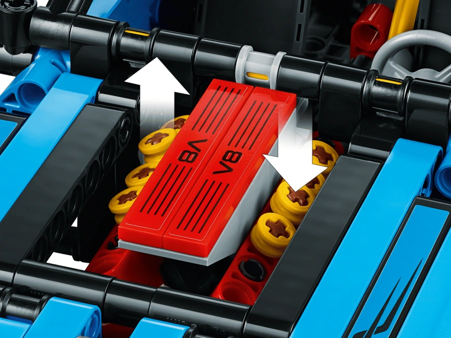 Блоковий конструктор LEGO Technic Автовоз (42098)