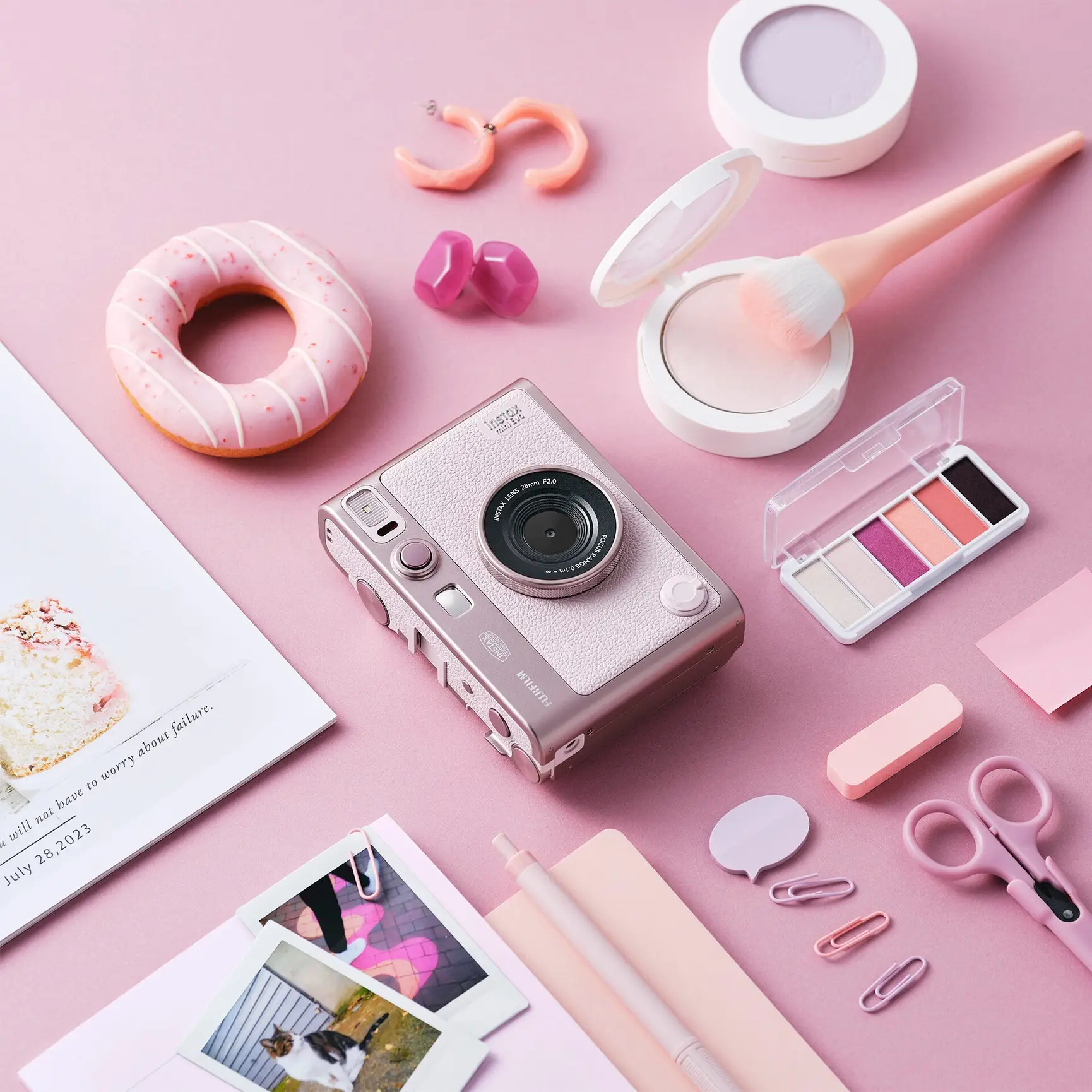 Фотокамера миттєвого друку Fujifilm Instax Mini EVO - Gentle Rose (16962315)