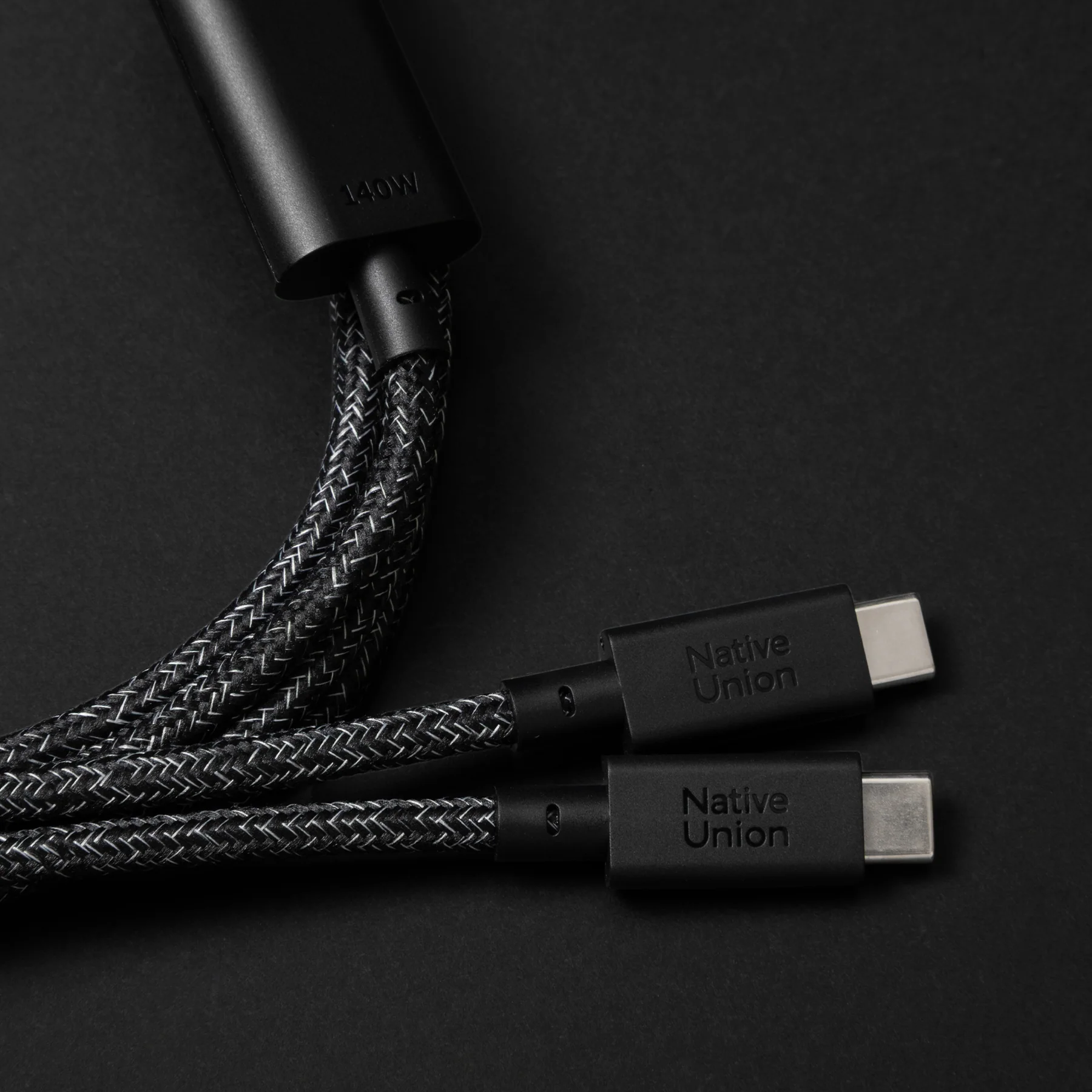 Кабель Native Union Belt Cable 2-in-1 USB-C to USB-C & USB-C Cable 140W [2m] - Cosmos Black (BELT-C-2C-COS-NP)