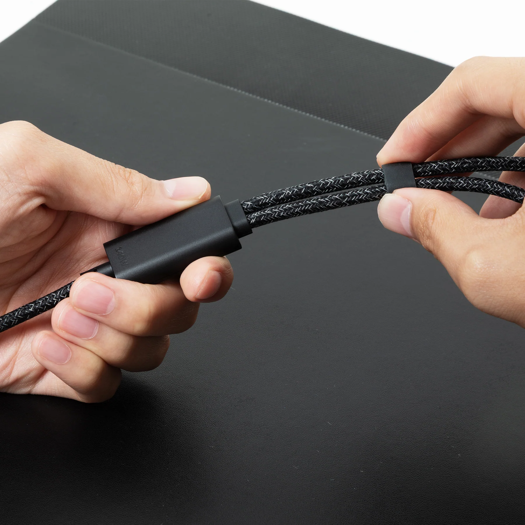 Кабель Native Union Belt Cable 2-in-1 USB-C to USB-C & USB-C Cable 140W [2m] - Cosmos Black (BELT-C-2C-COS-NP)