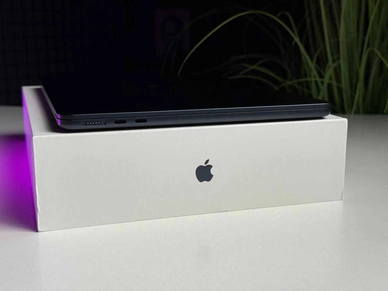 OPEN BOX MacBook Air 13" 2025 M4/10CPU/10GPU/24GB/512GB Midnight (MC6C4) - Состояние: идеальное | Аккумулятор: 100% | Комплектация: полный | Гарантия: 3 мес.