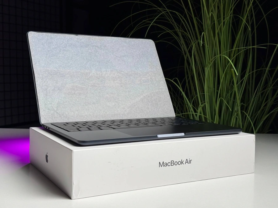 OPEN BOX MacBook Air 13" 2025 M4/10CPU/10GPU/24GB/512GB Midnight (MC6C4) - Состояние: идеальное | Аккумулятор: 100% | Комплектация: полный | Гарантия: 3 мес.