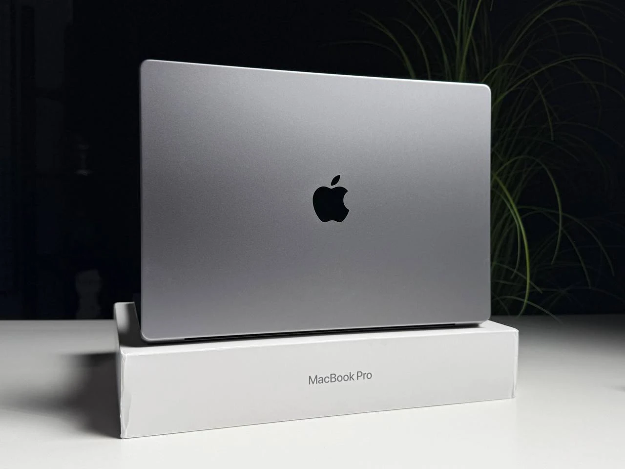 OPEN BOX MacBook Pro 16" M1 Pro/16GB/512GB Space Gray (MK183) - Стан: гарний | Акумулятор: 100% | Комплектація: повний | Гарантія: 3 міс.