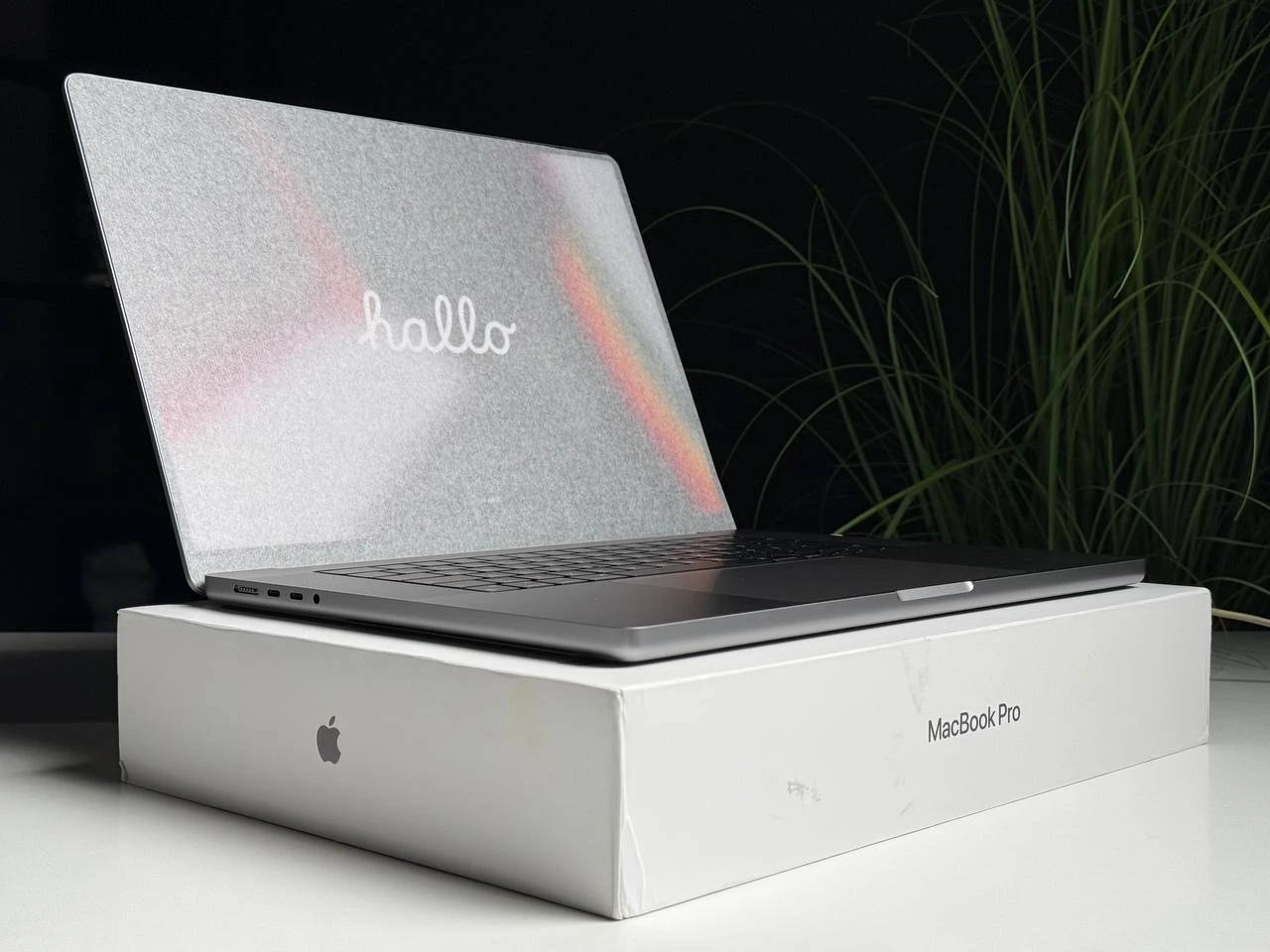 OPEN BOX MacBook Pro 16" M1 Pro/16GB/512GB Space Gray (MK183) - Стан: гарний | Акумулятор: 100% | Комплектація: повний | Гарантія: 3 міс.