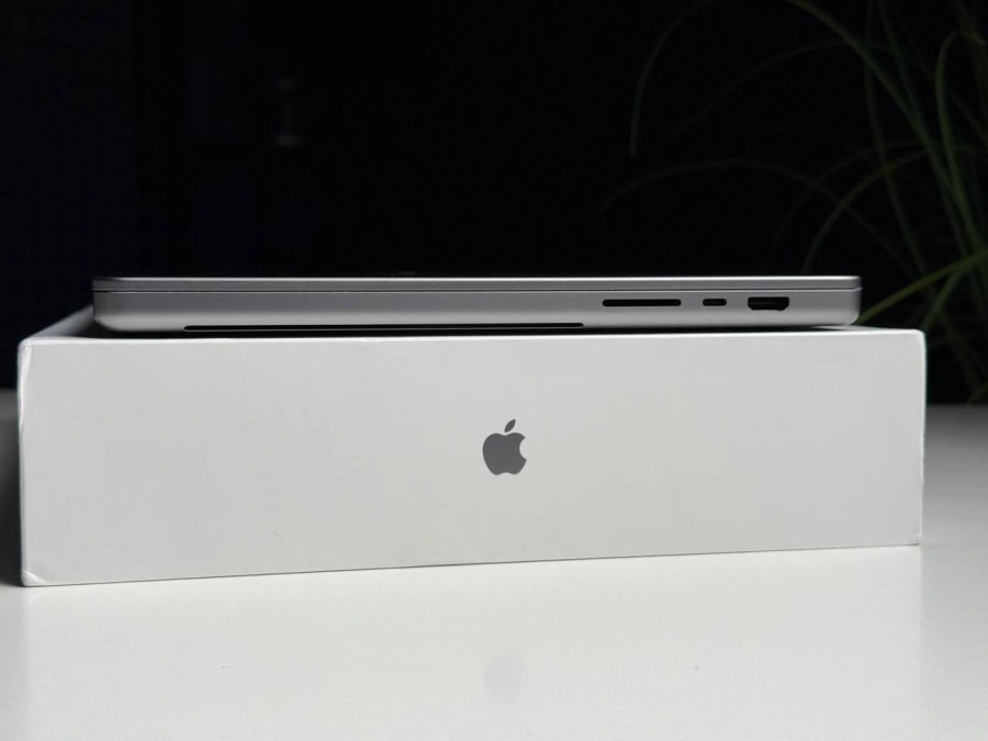 OPEN BOX MacBook Pro 16" M1 Pro/16GB/512GB Space Gray (MK183) - Стан: гарний | Акумулятор: 100% | Комплектація: повний | Гарантія: 3 міс.