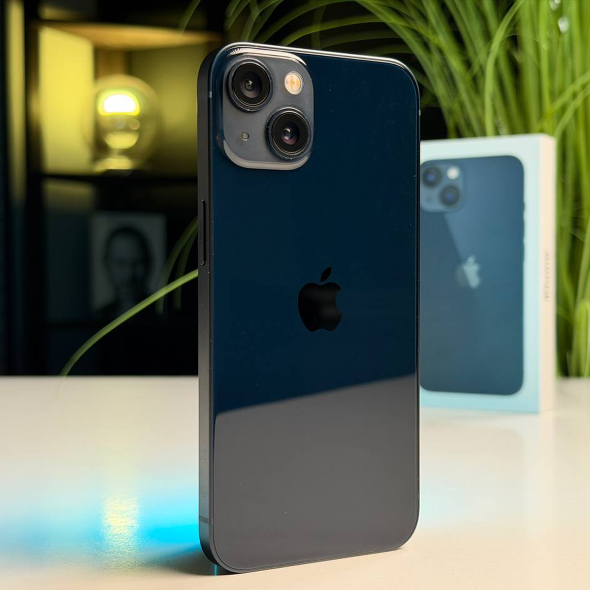 ВЖИВАНИЙ Б/У Apple iPhone 13 128GB Midnight (MLML3, MLPF3) - Стан: гарний | Акумулятор: 100% | Комплектація: повний | Гарантія: 3 міс.