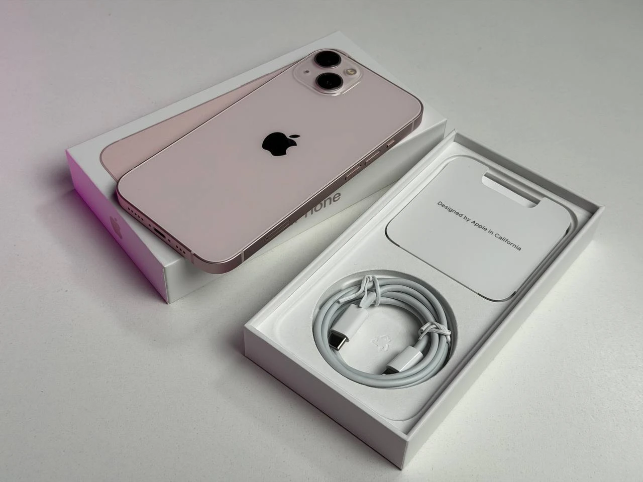 ВЖИВАНИЙ Б/У Apple iPhone 13 256GB Pink (MLMY3, MLQ83) - Состояние: идеальное | Аккумулятор: 95% | Комплектация: полный | Гарантия: 3 мес.