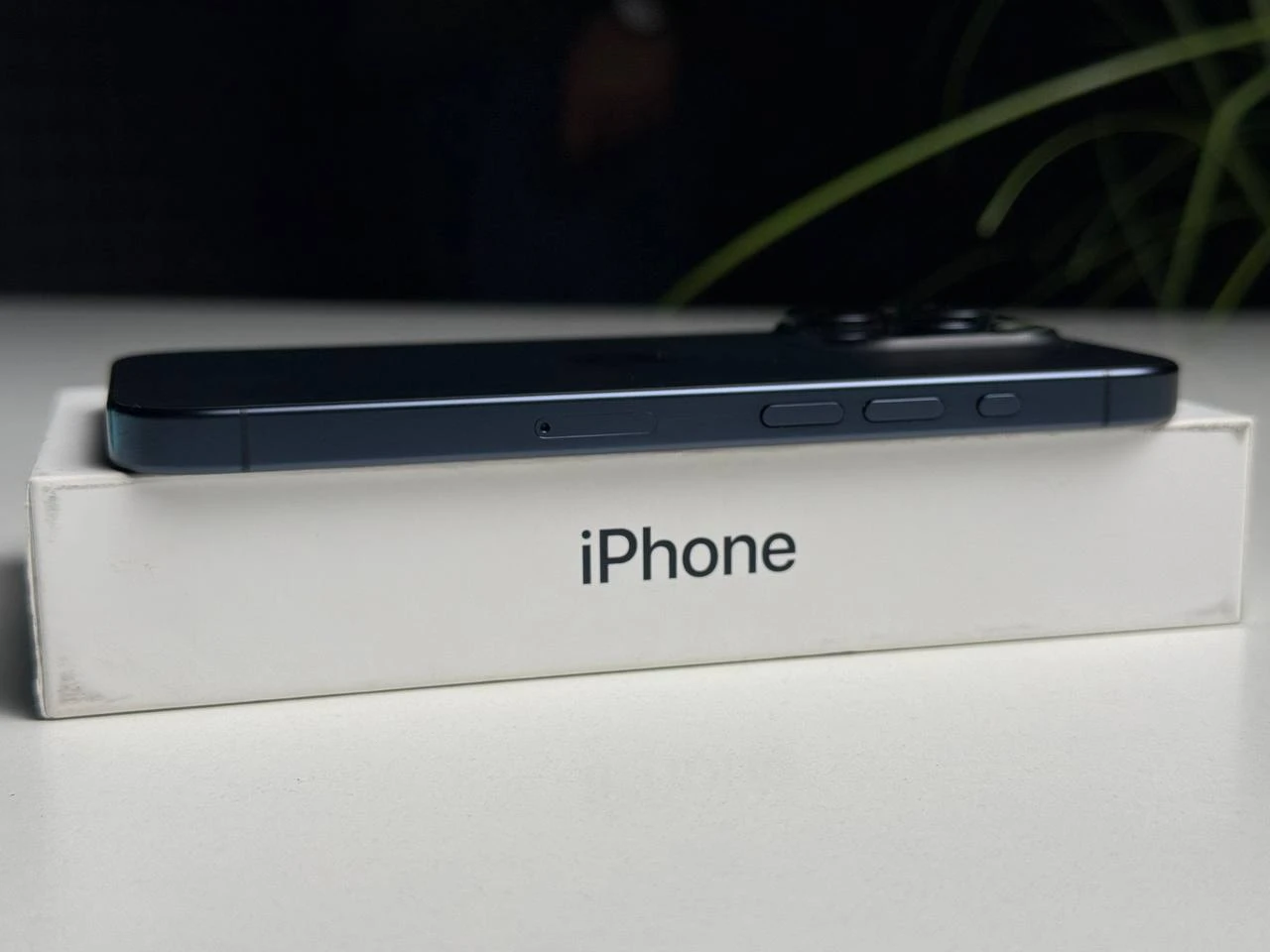 ВЖИВАНИЙ Б/У Apple iPhone 15 Pro 128GB Blue Titanium (MTV03) - Стан: гарний | Акумулятор: 89% | Комплектація: повний | Гарантія: 3 міс.