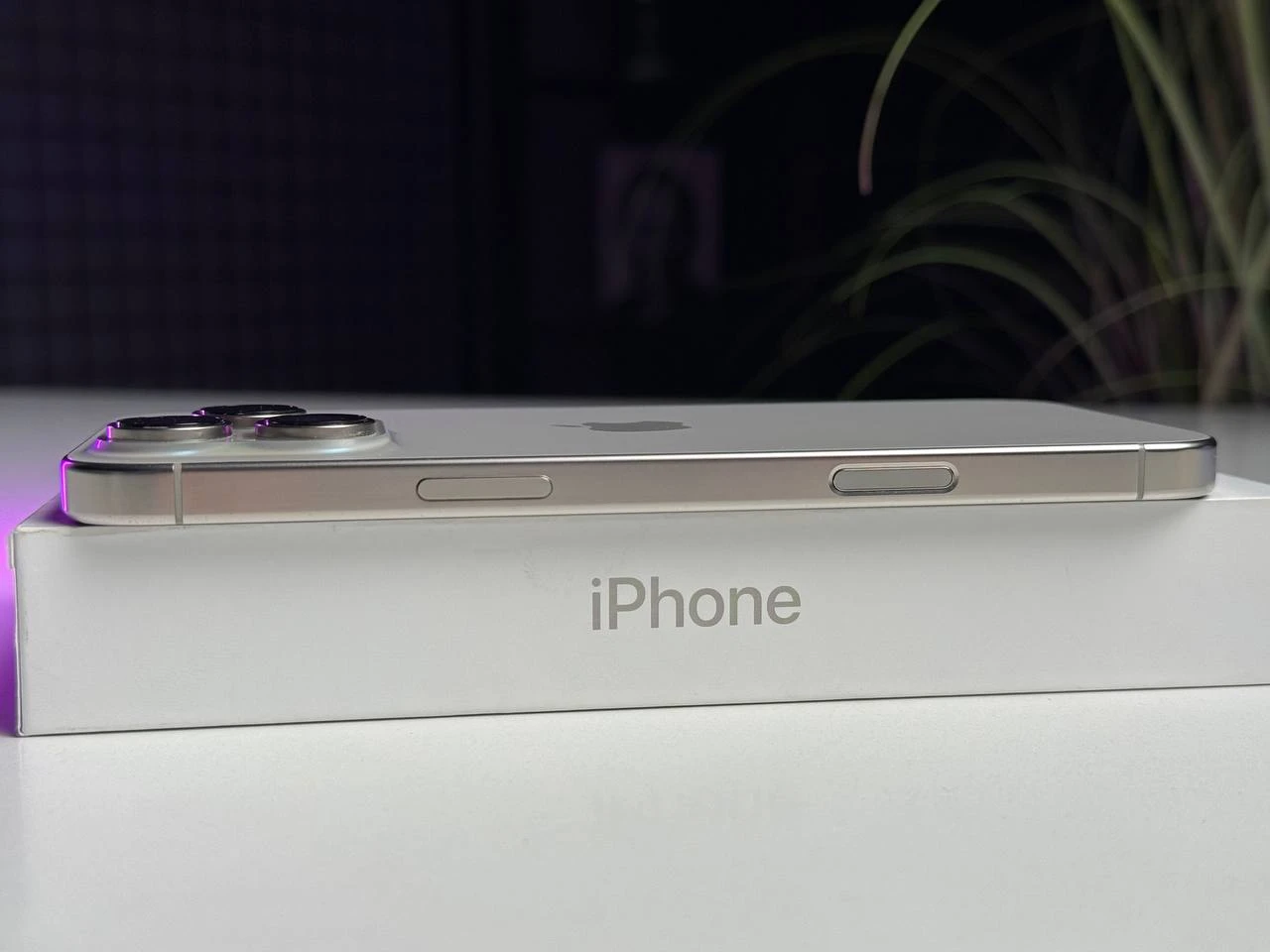 ВЖИВАНИЙ Б/У Apple iPhone 16 Pro Max 512GB Natural Titanium (MYX33) - Стан: гарний | Акумулятор: 92% | Комплектація: повний | Гарантія: 3 міс.