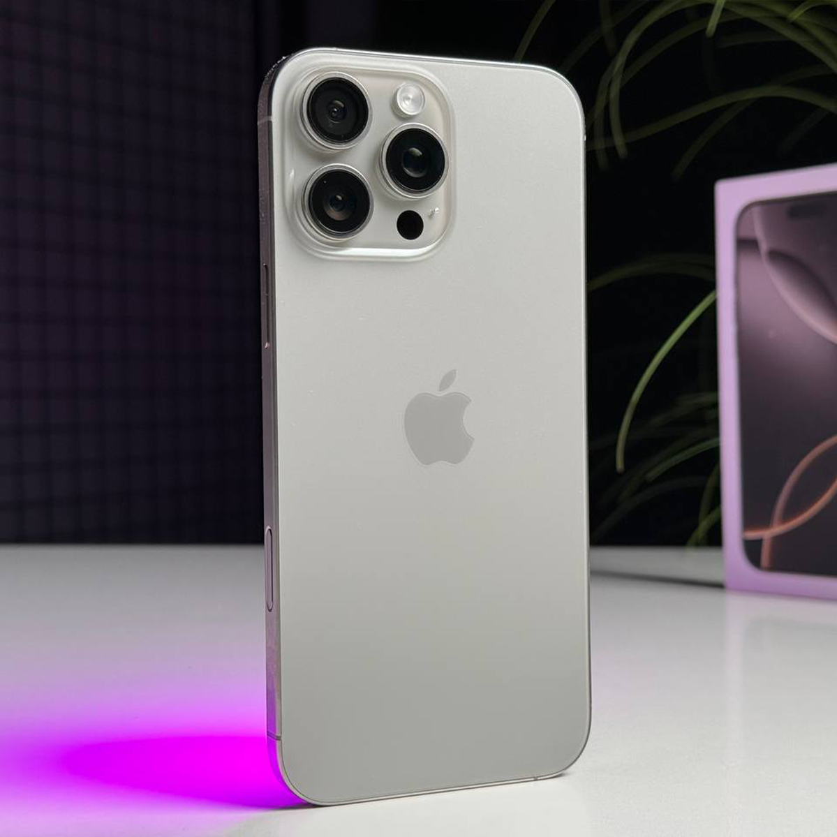 ВЖИВАНИЙ Б/У Apple iPhone 16 Pro Max 512GB Natural Titanium (MYX33) - Стан: гарний | Акумулятор: 92% | Комплектація: повний | Гарантія: 3 міс.