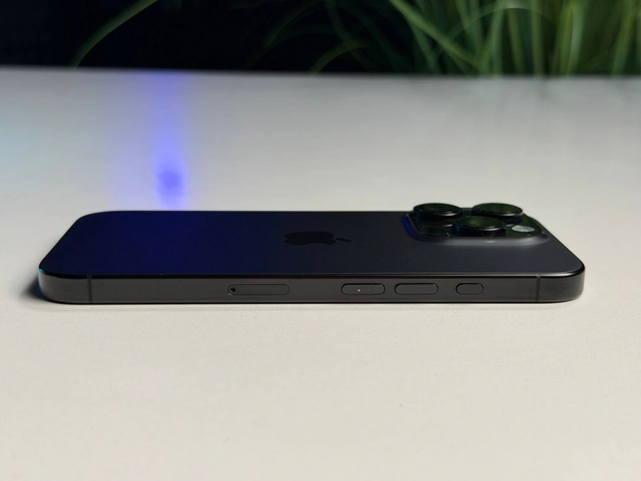 ВЖИВАНИЙ Б/У Apple iPhone 16 Pro 256GB Black Titanium (MYNH3) - Состояние: хороший | Аккумулятор: 92% | Комплектация: полный | Гарантия: 3 мес.