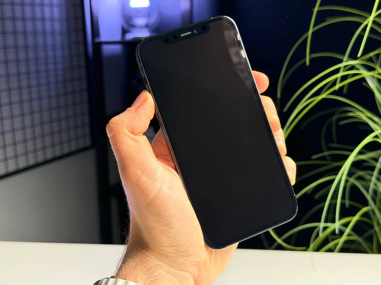 ВЖИВАНИЙ Б/У Apple iPhone 12 Pro 512GB Pacific Blue (MGM43, MGMX3) - Состояние: хороший | Аккумулятор: 100% | Комплектация: iPhone, кабель | Гарантия: 3 мес.