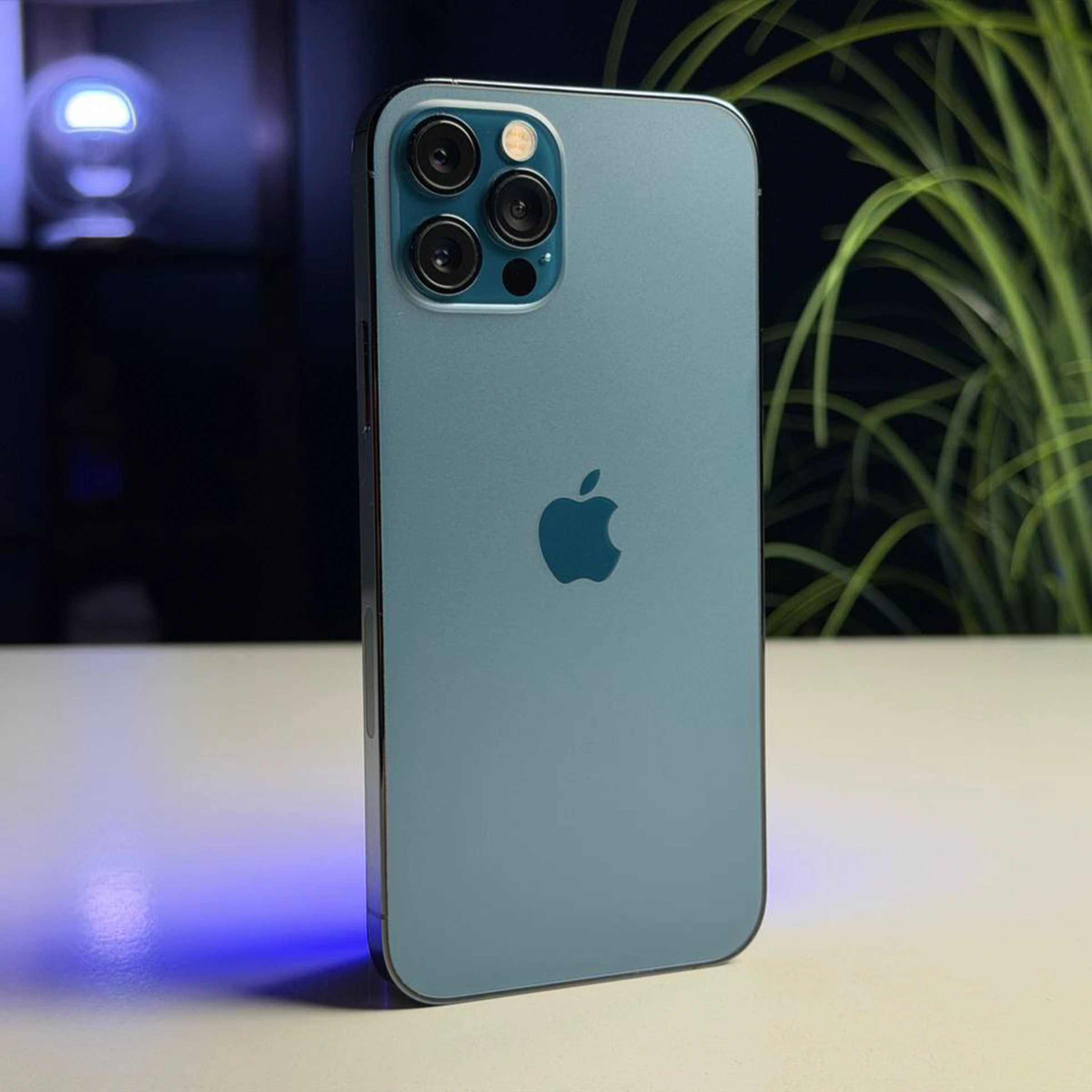 ВЖИВАНИЙ Б/У Apple iPhone 12 Pro 512GB Pacific Blue (MGM43, MGMX3) - Стан: гарний | Акумулятор: 100% | Комплектація: iPhone, кабель | Гарантія: 3 міс.