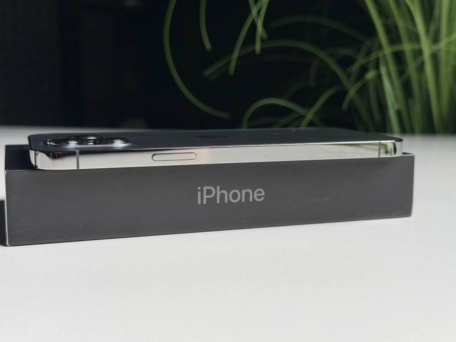 ВЖИВАНИЙ Б/У Apple iPhone 12 Pro Max 512GB Graphite (MGCP3, MGDG3) - Стан: гарний | Акумулятор: 100% | Комплектація: повний | Гарантія: 3 міс.
