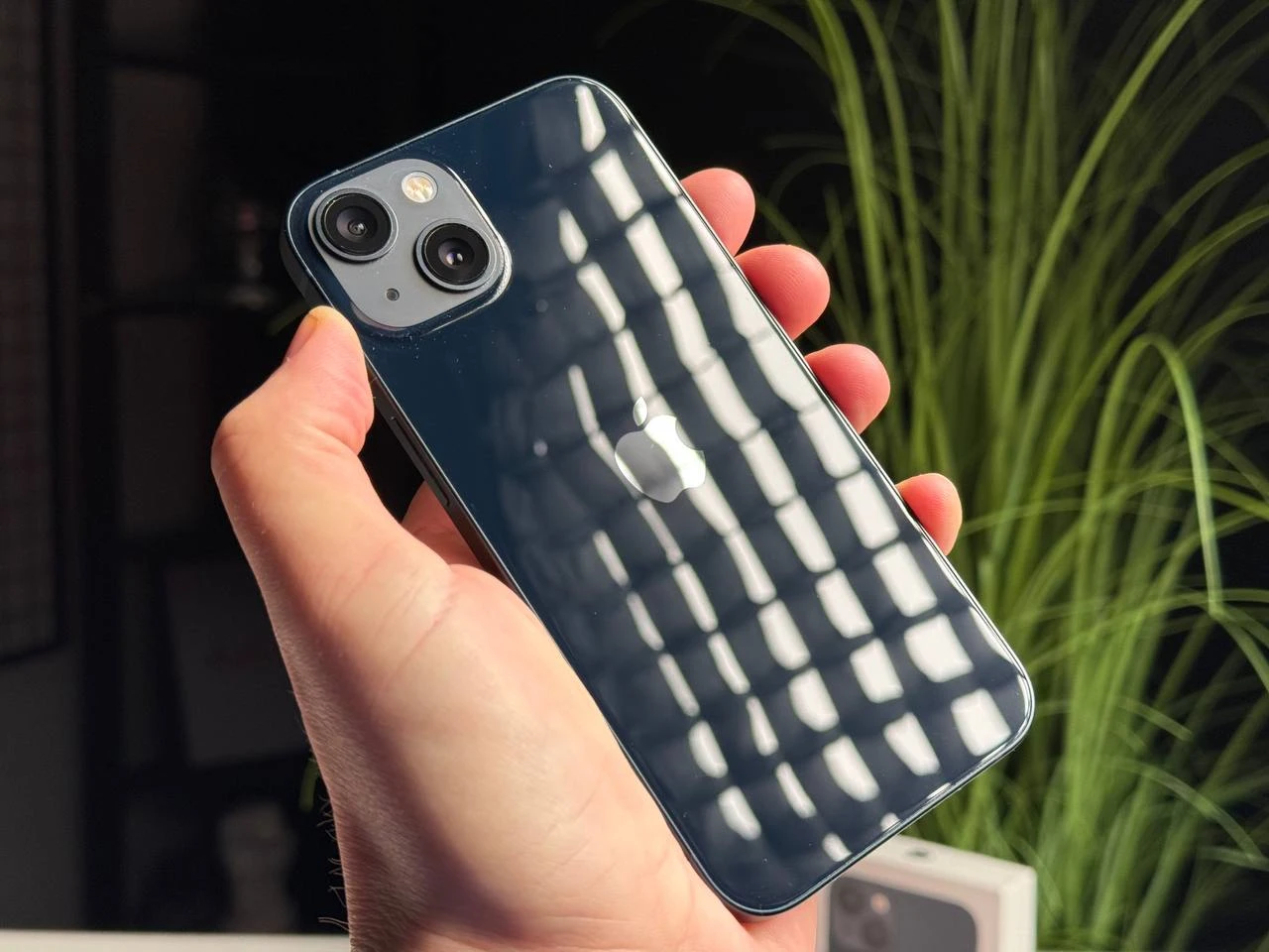 ВЖИВАНИЙ Б/У Apple iPhone 13 128GB Midnight (MLML3, MLPF3) - Состояние: хороший | Аккумулятор: 87% | Комплектация: полный | Гарантия: 3 мес.