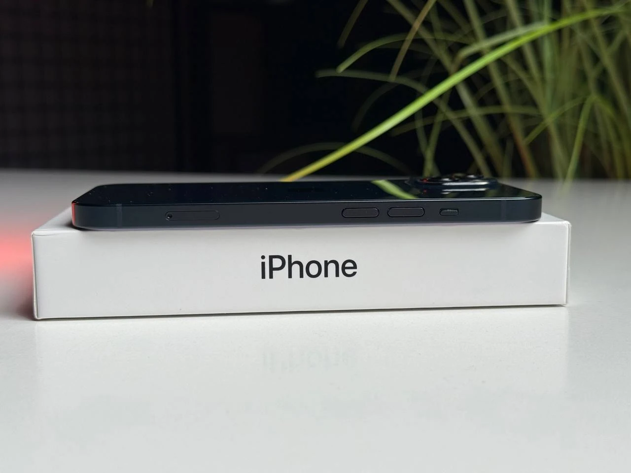 ВЖИВАНИЙ Б/У Apple iPhone 13 128GB Midnight (MLML3, MLPF3) - Состояние: хороший | Аккумулятор: 87% | Комплектация: полный | Гарантия: 3 мес.