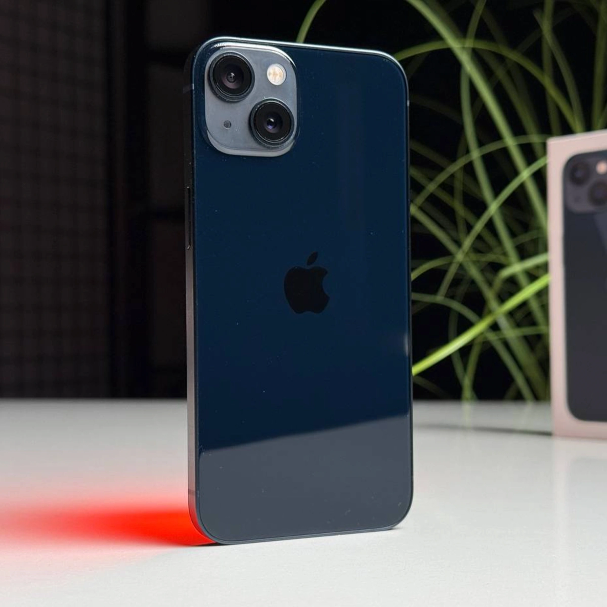 ВЖИВАНИЙ Б/У Apple iPhone 13 128GB Midnight (MLML3, MLPF3) - Состояние: хороший | Аккумулятор: 87% | Комплектация: полный | Гарантия: 3 мес.