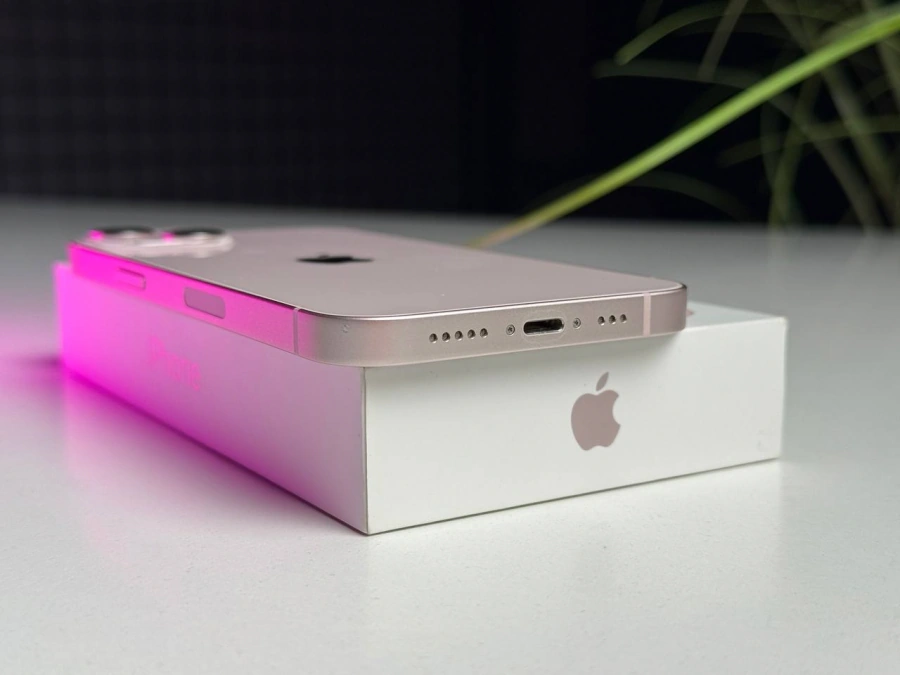 ВЖИВАНИЙ Б/У Apple iPhone 13 128GB Pink (MLMN3, MLPH3) - Состояние: хороший | Аккумулятор: 100% | Комплектация: полный | Гарантия: 3 мес.