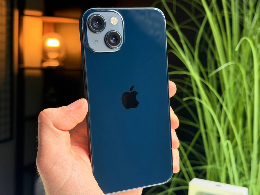 ВЖИВАНИЙ Б/У Apple iPhone 13 256GB Midnight (MLMU3, MLQ63) - Состояние: хороший | Аккумулятор: 100% | Комплектация: полный | Гарантия: 3 мес.
