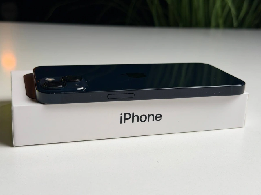 ВЖИВАНИЙ Б/У Apple iPhone 13 256GB Midnight (MLMU3, MLQ63) - Состояние: хороший | Аккумулятор: 100% | Комплектация: полный | Гарантия: 3 мес.