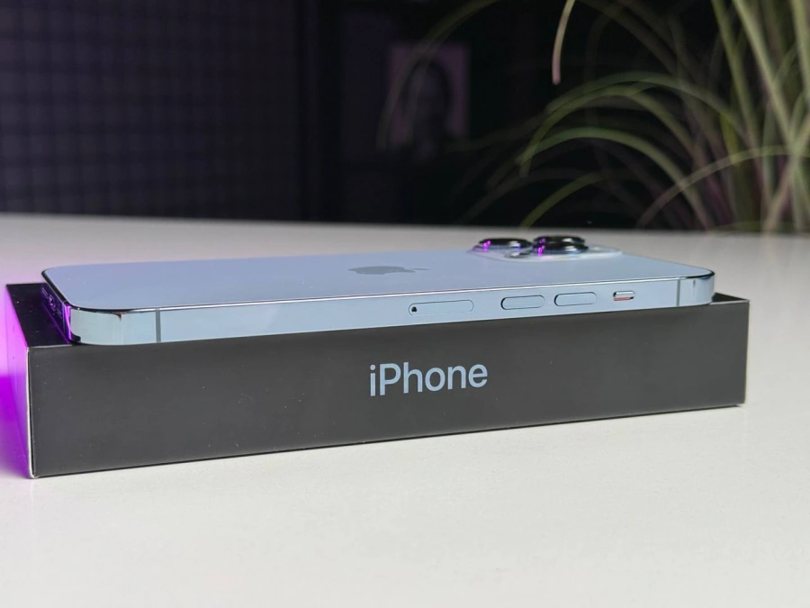 ВЖИВАНИЙ Б/У Apple iPhone 13 Pro Max 128GB Sierra Blue (MLKP3, MLL93) - Стан: гарний | Акумулятор: 88% | Комплектація: повний | Гарантія: 3 міс.