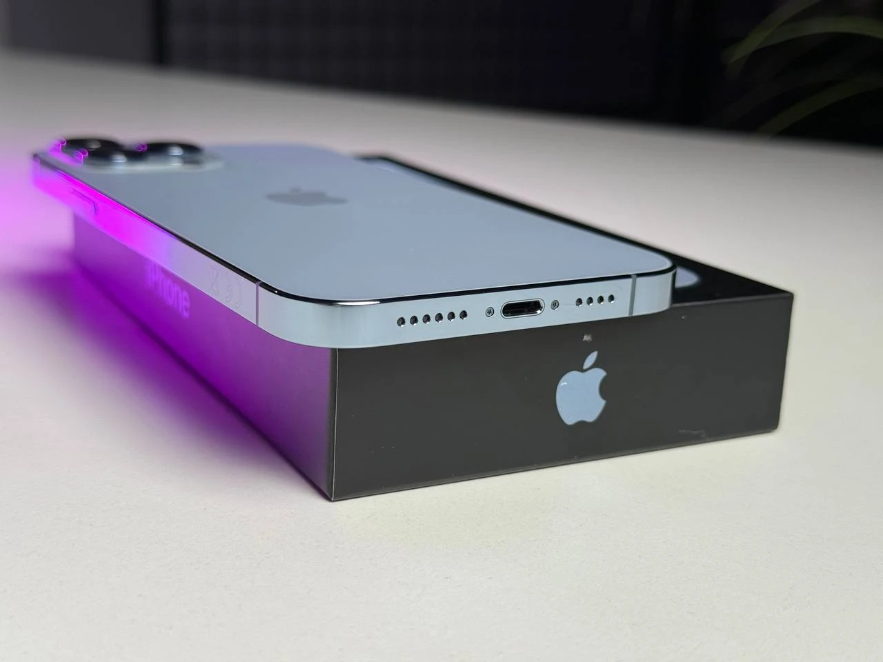 ВЖИВАНИЙ Б/У Apple iPhone 13 Pro Max 128GB Sierra Blue (MLKP3, MLL93) - Стан: гарний | Акумулятор: 88% | Комплектація: повний | Гарантія: 3 міс.