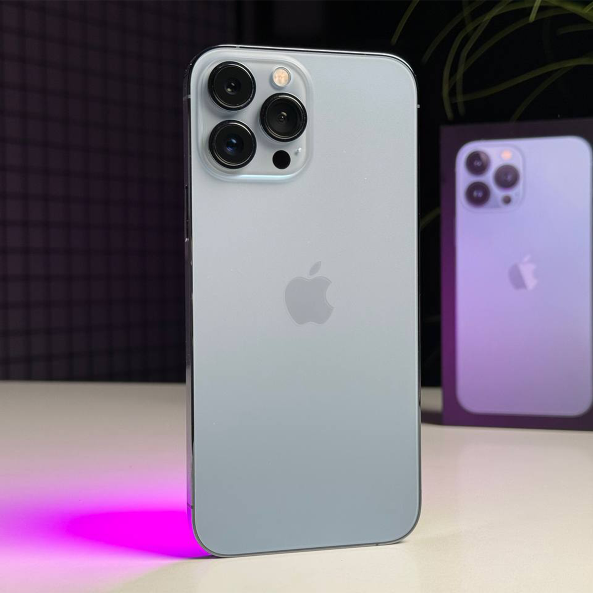 ВЖИВАНИЙ Б/У Apple iPhone 13 Pro Max 128GB Sierra Blue (MLKP3, MLL93) - Стан: гарний | Акумулятор: 88% | Комплектація: повний | Гарантія: 3 міс.